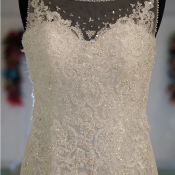 David Tutera Wedding Gown - NWT - Picture 4 of 7